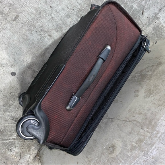 TUMI Carry On Luggage - Picture 9 of 12